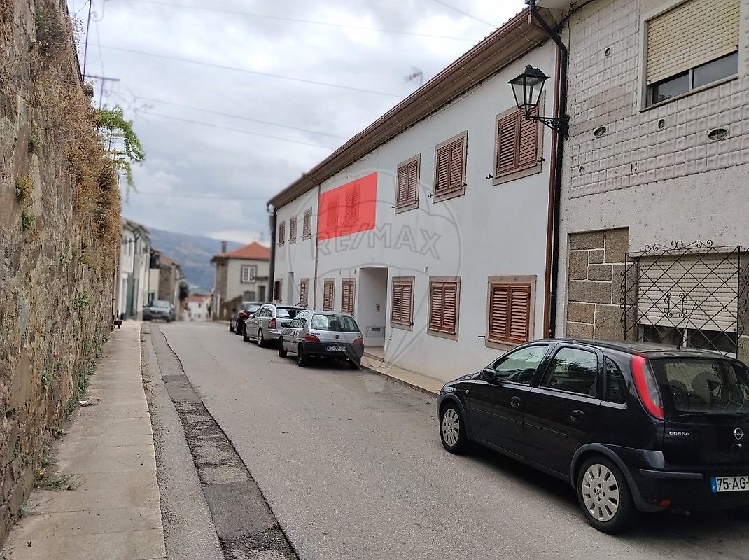 Apartamento T2 à venda em Mesão Frio