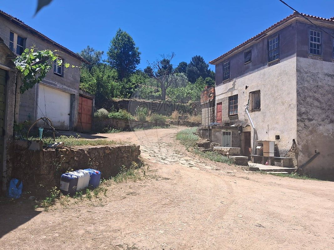 Apartamento T3 à venda em Tarouca