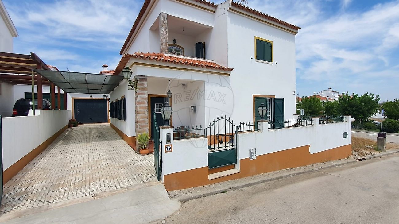 Moradia T3 à venda em Alcácer do Sal