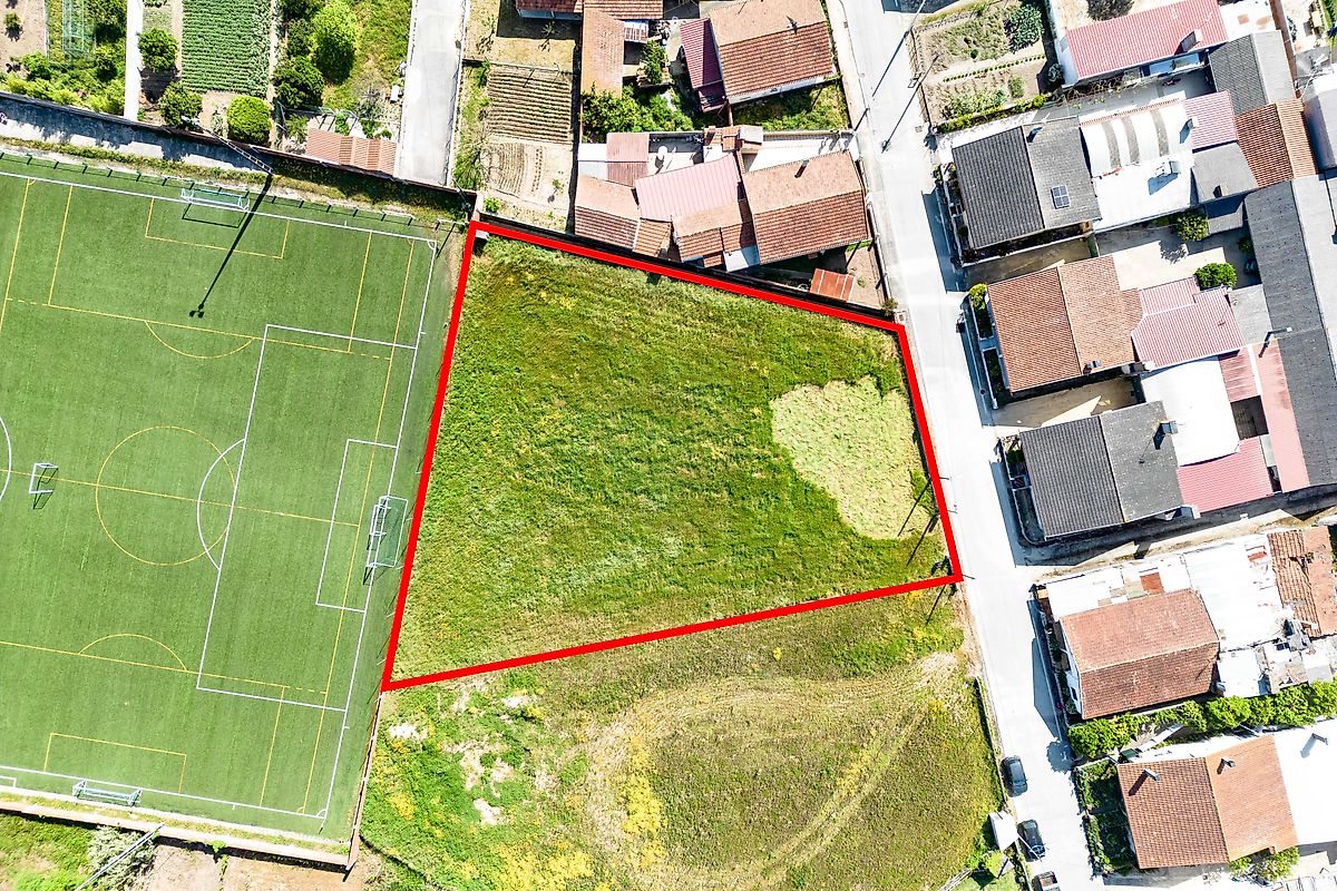 Land for sale in Anadia, Portugal — €61,250