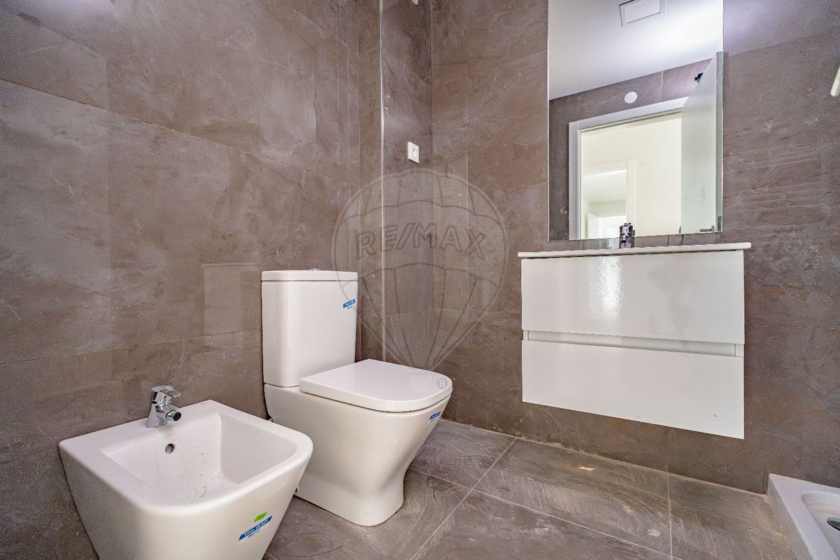 listing 124821073-18 picture-0