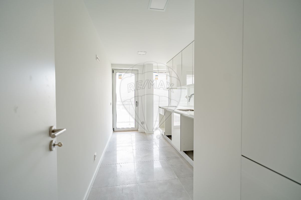listing 124821073-18 picture-0