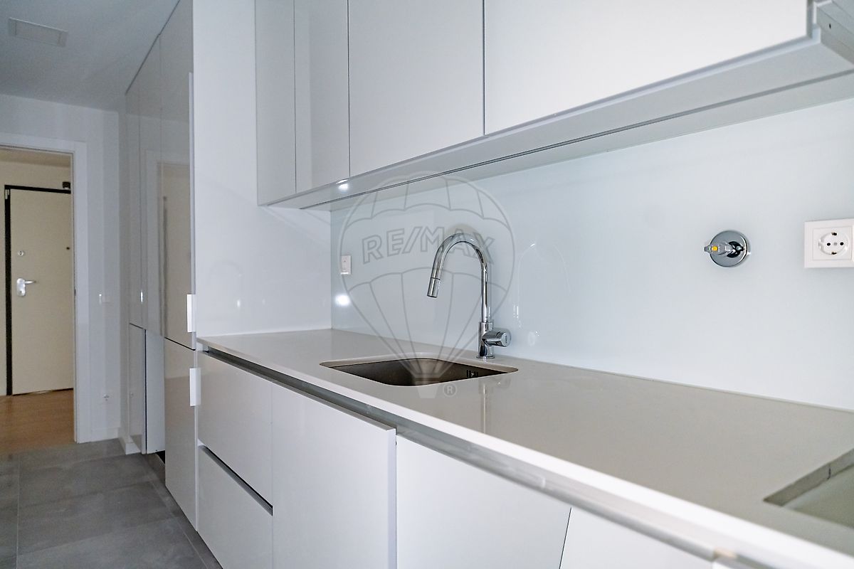 listing 124821073-5 picture-0