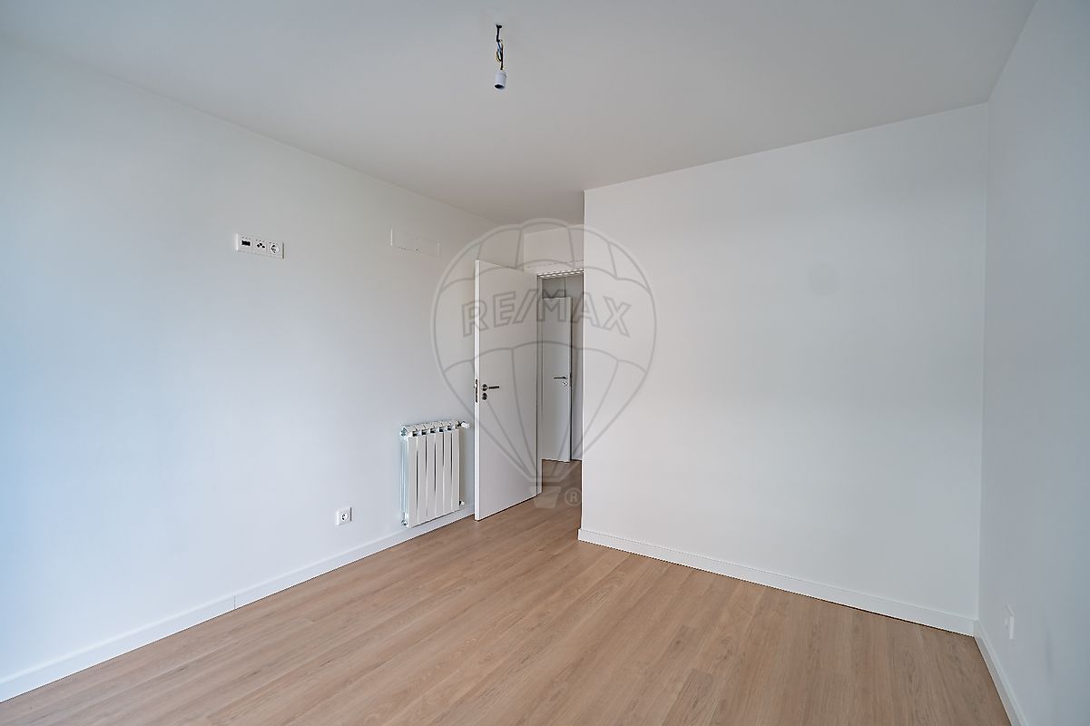 listing 124821073-4 picture-0