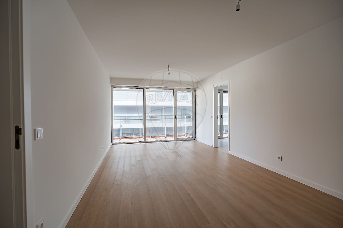 listing 124821073-4 picture-0