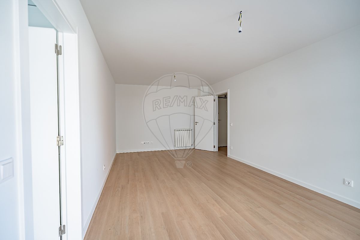 listing 124821073-4 picture-0