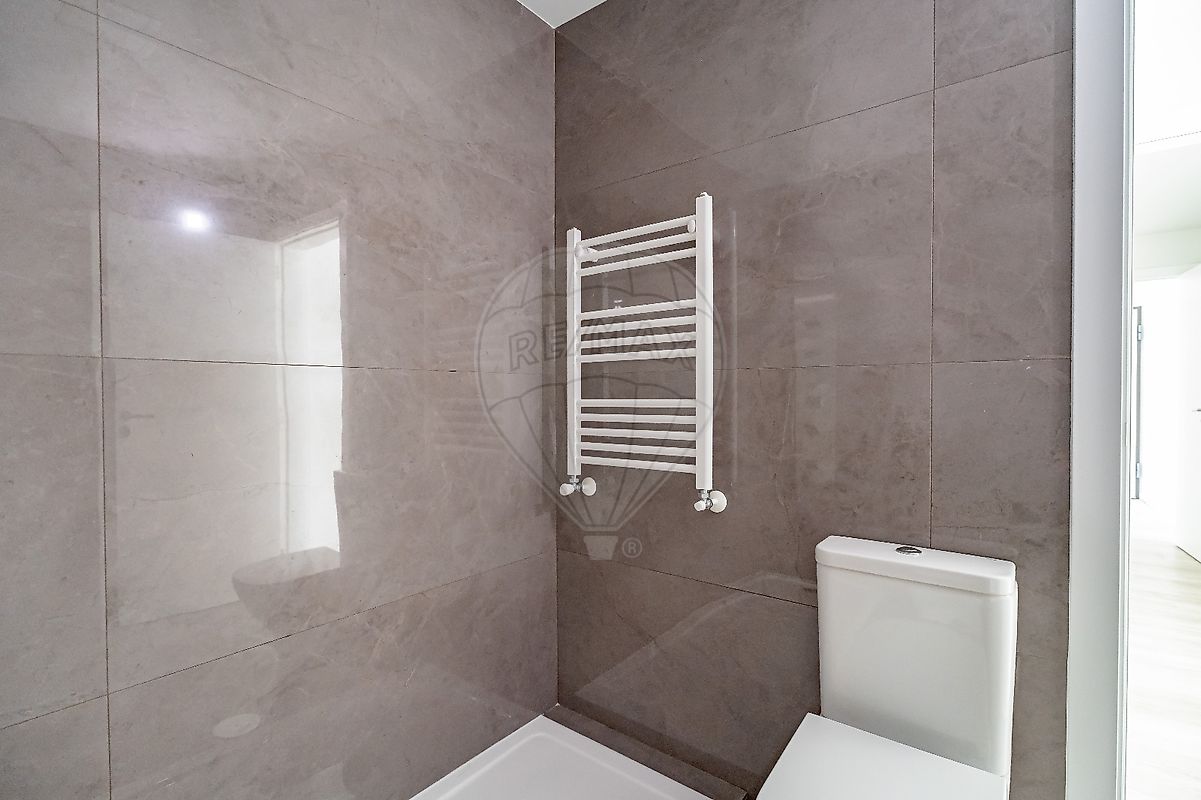 listing 124821073-17 picture-0