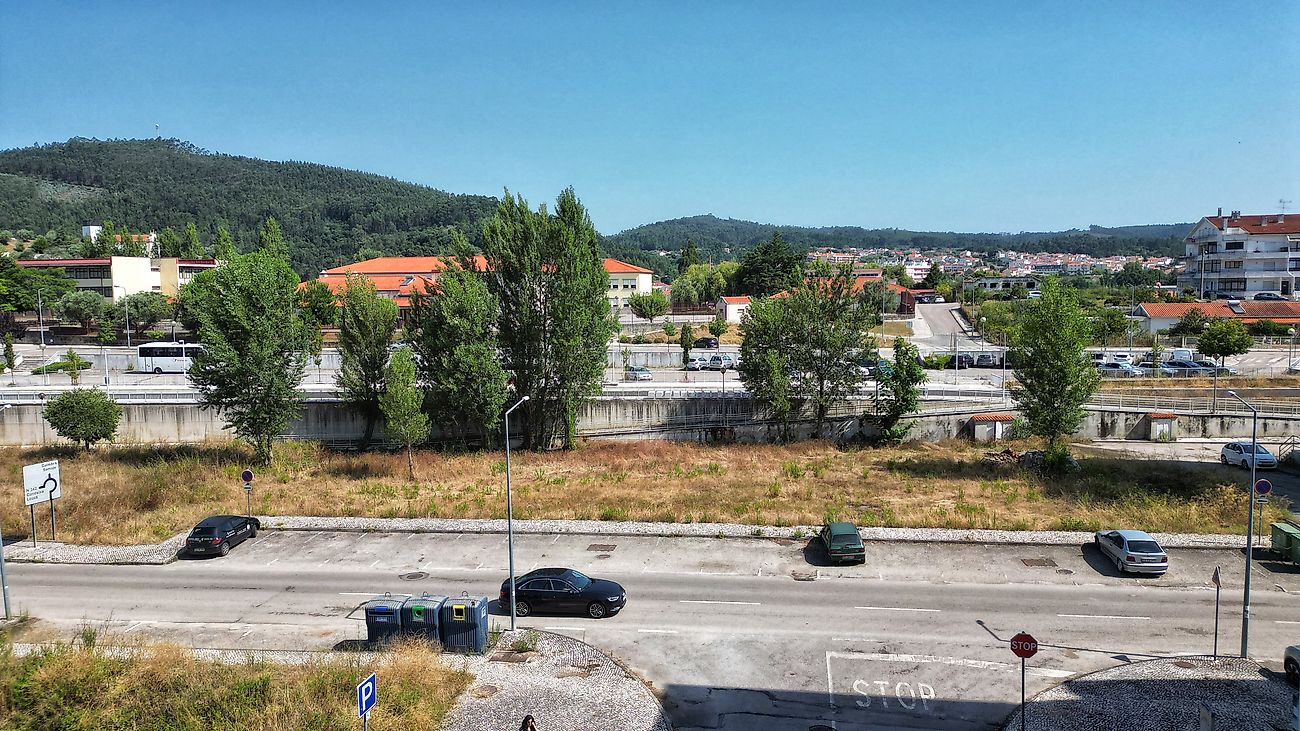 Land for sale in Miranda do Corvo, Portugal — €215,000