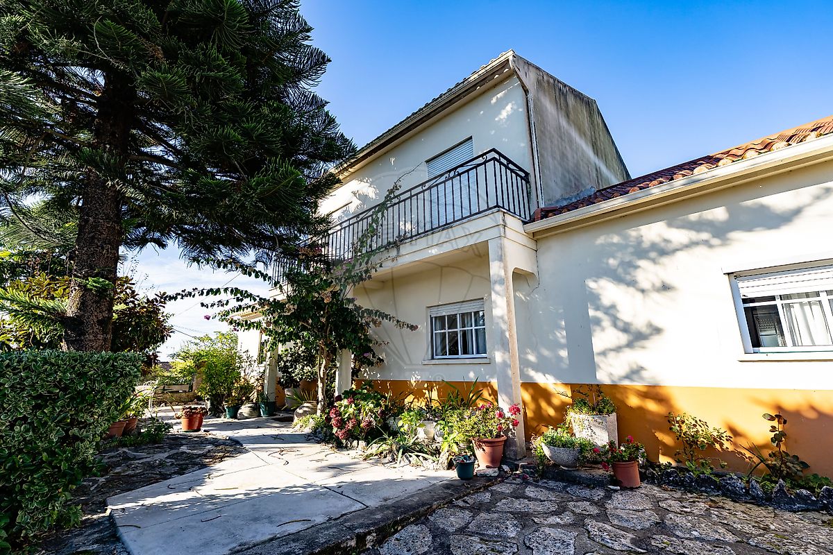 Moradia T10 para venda