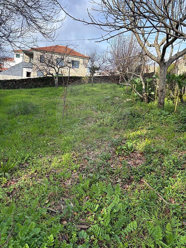 Terreno à venda em Vila Nova de Famalicão