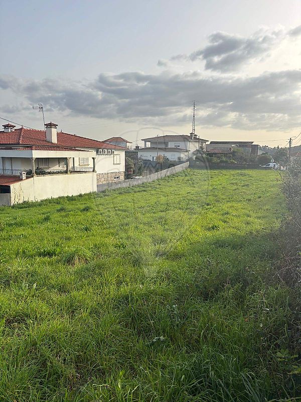 Terreno - Vilarinho das Cambas, Vila Nova de Famalicão, Braga