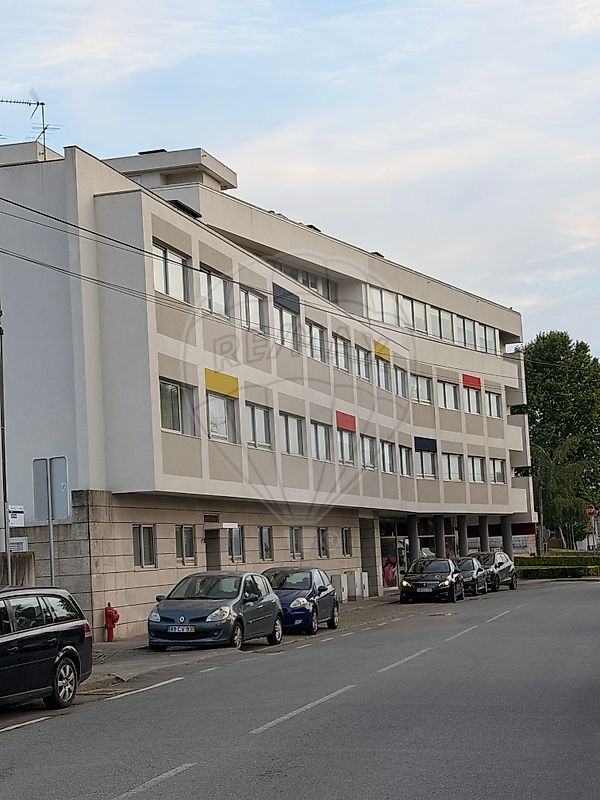 Apartamento T2 à venda em Vila Nova de Famalicão
