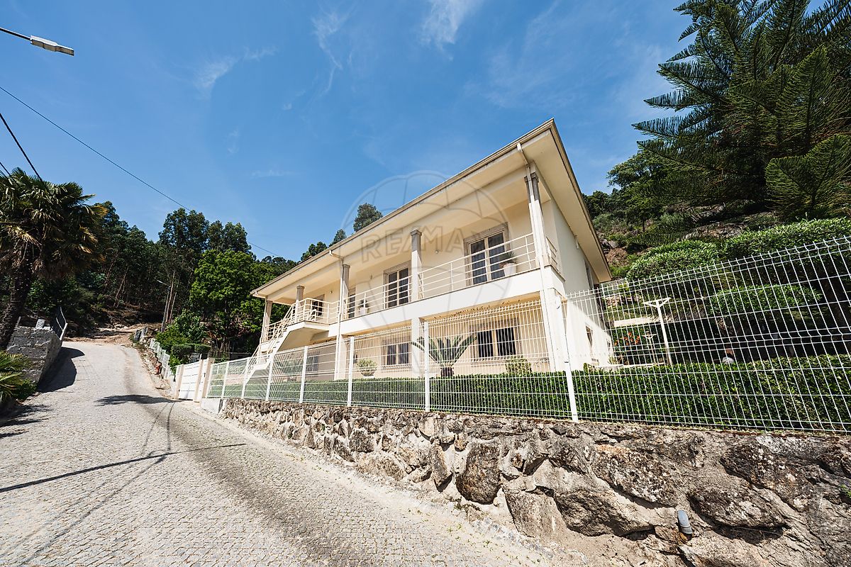 Moradia - Vilarinho, Santo Tirso, Porto