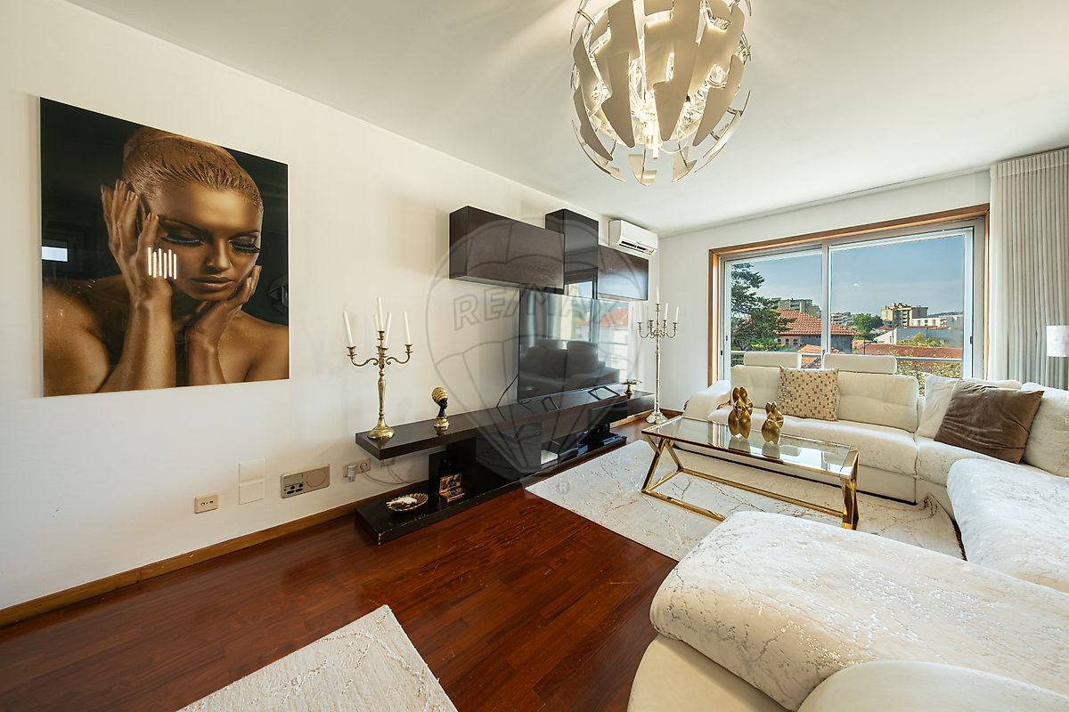 Apartamento T2 para arrendar em Valongo