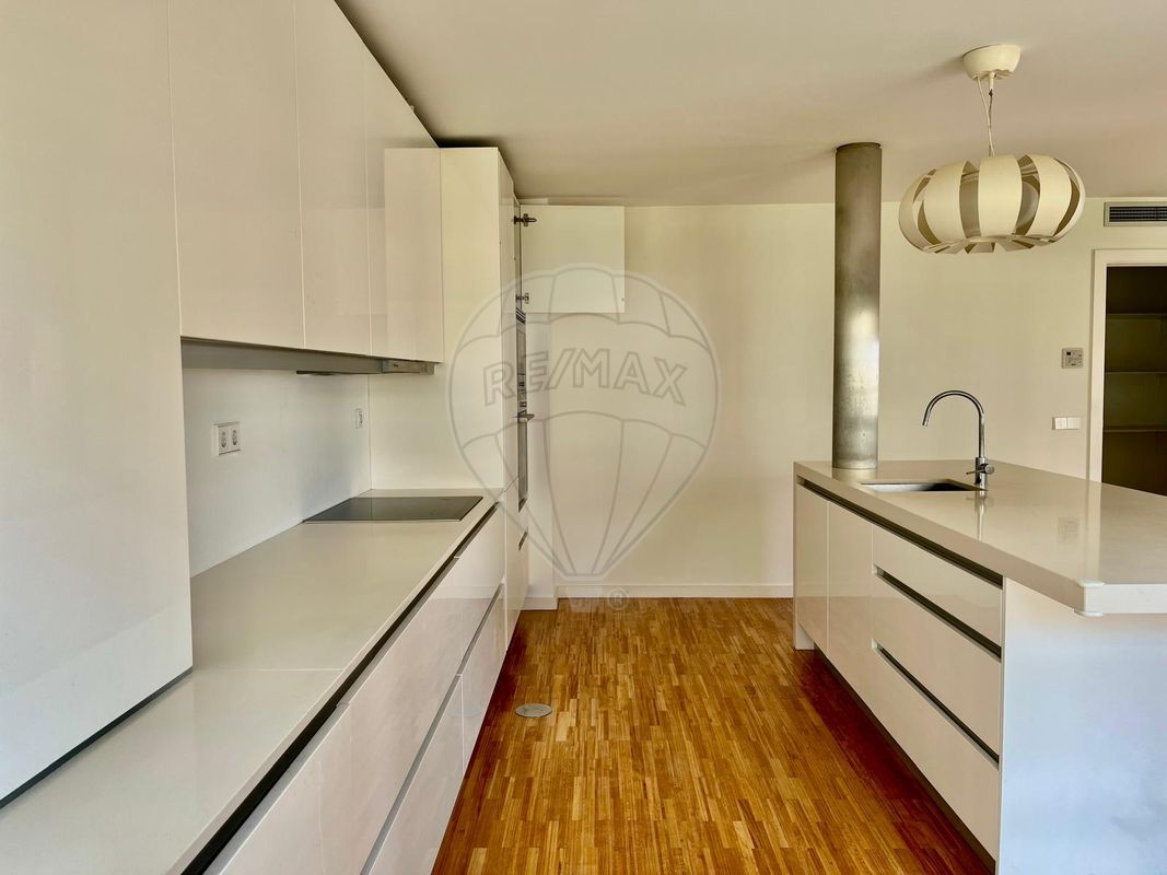 listing 124851193-148 picture-0