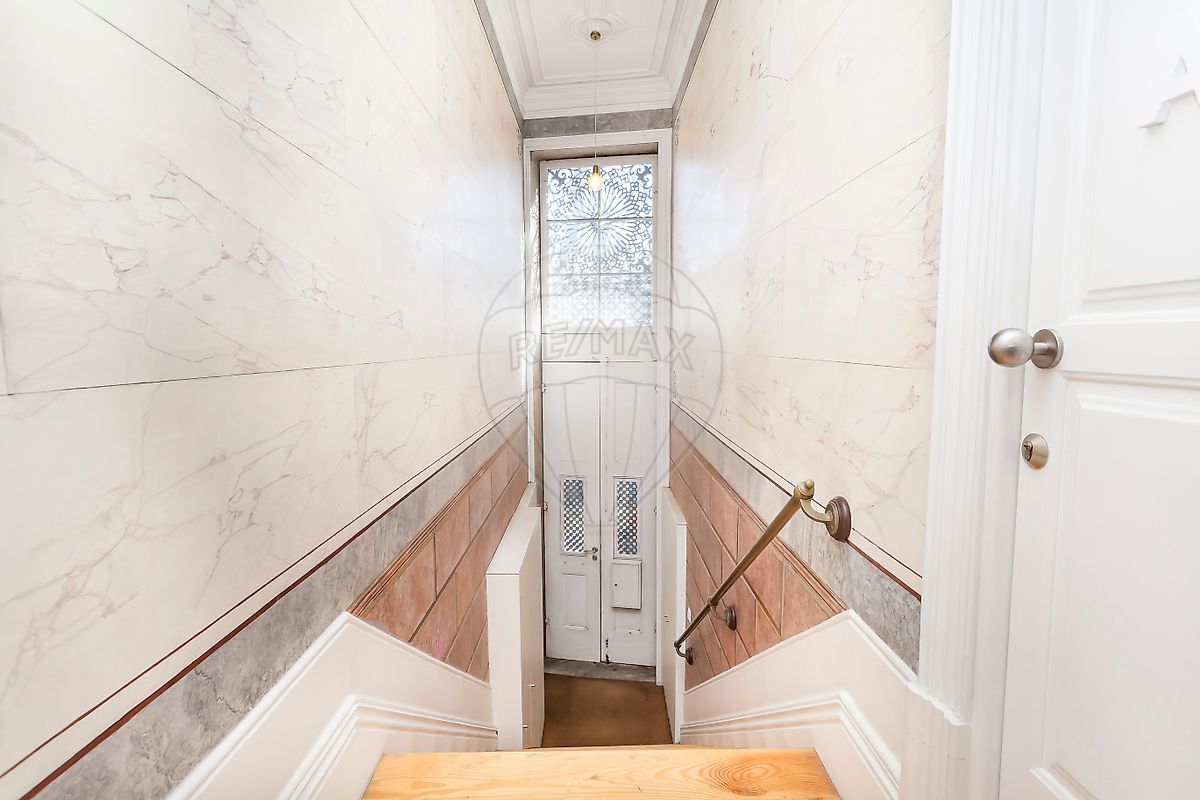 listing 124851023-270 picture-0