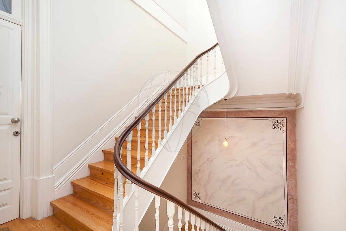 listing 124851023-270 picture-0
