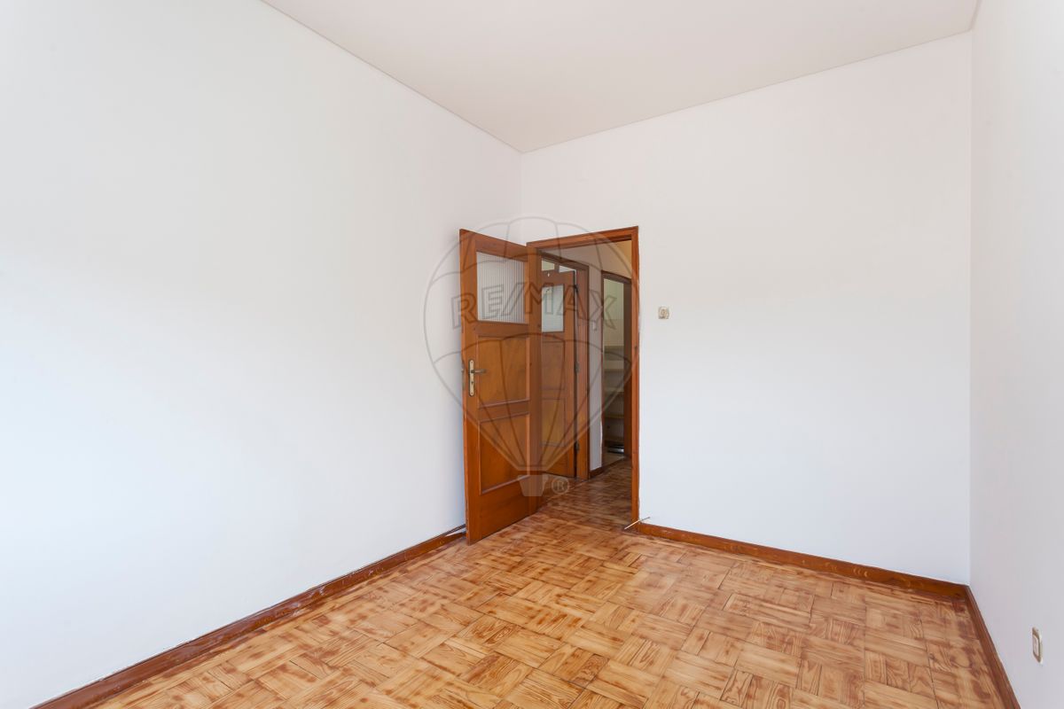 listing 124851256-3 picture-0