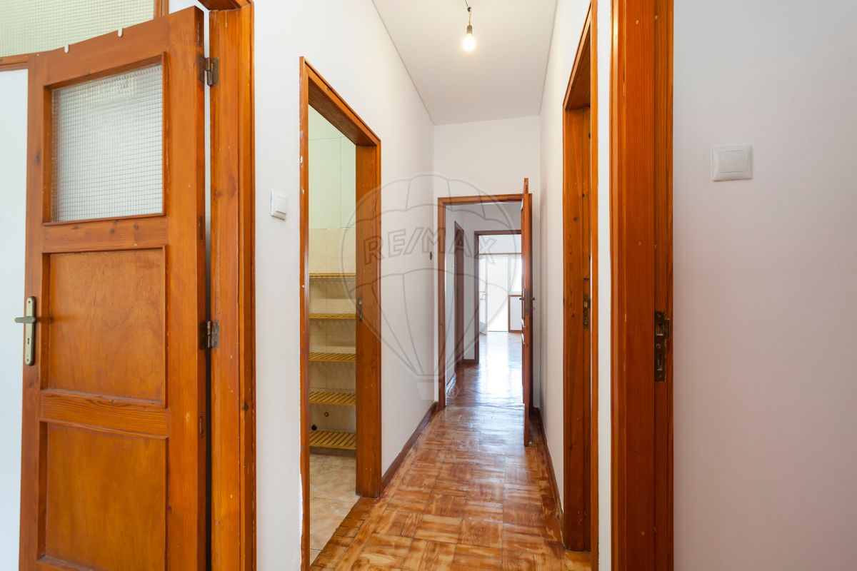 listing 124851256-3 picture-0
