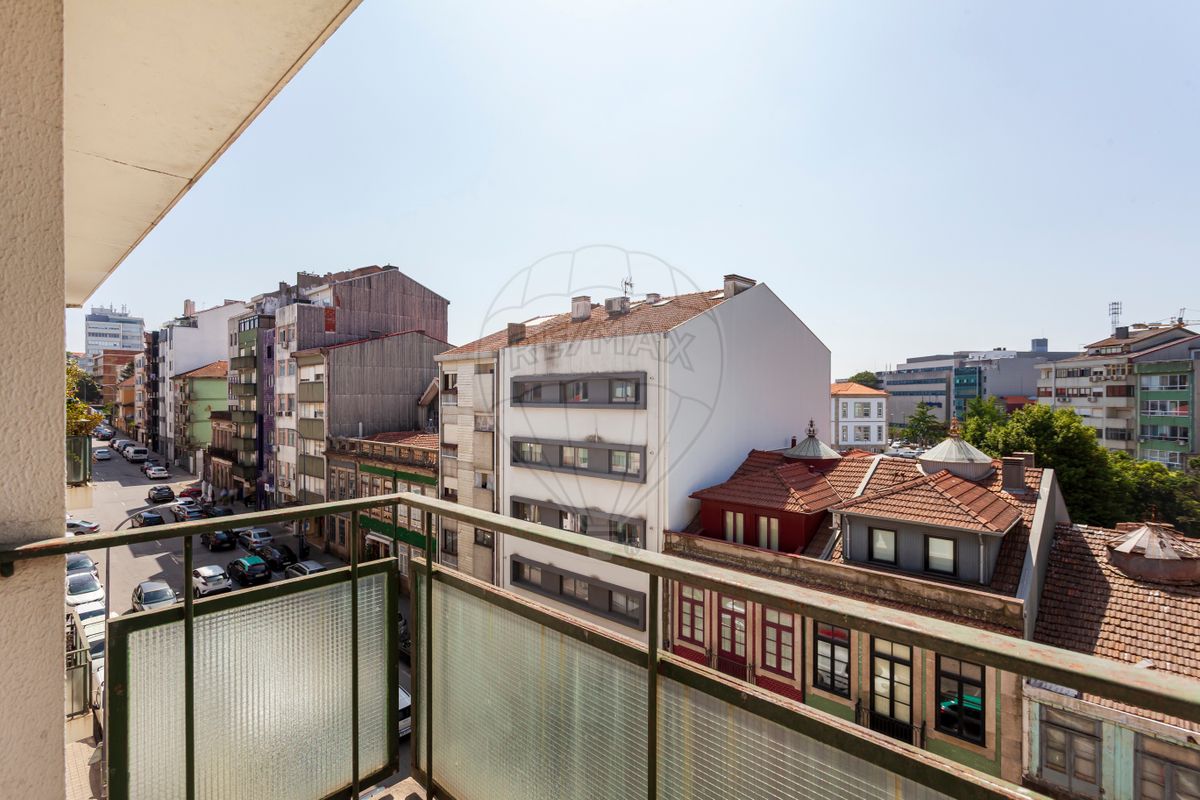 listing 124851256-3 picture-0