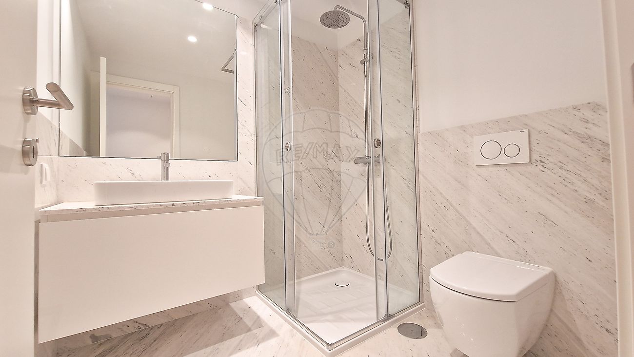 Apartamento T4 à venda em Lordelo do Ouro e Massarelos, Porto — foto 15