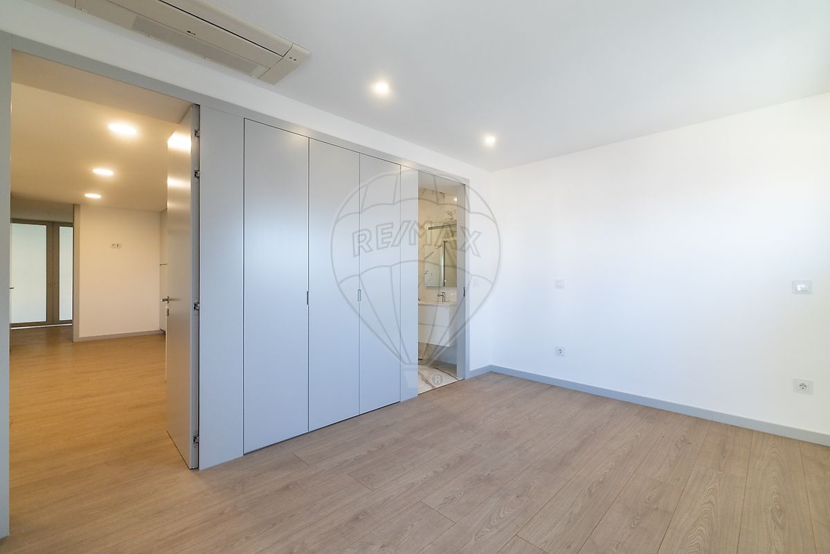 Apartamento T4 à venda em Cedofeita, Santo Ildefonso, Sé, Miragaia, São Nicolau e Vitória, Porto — foto 12