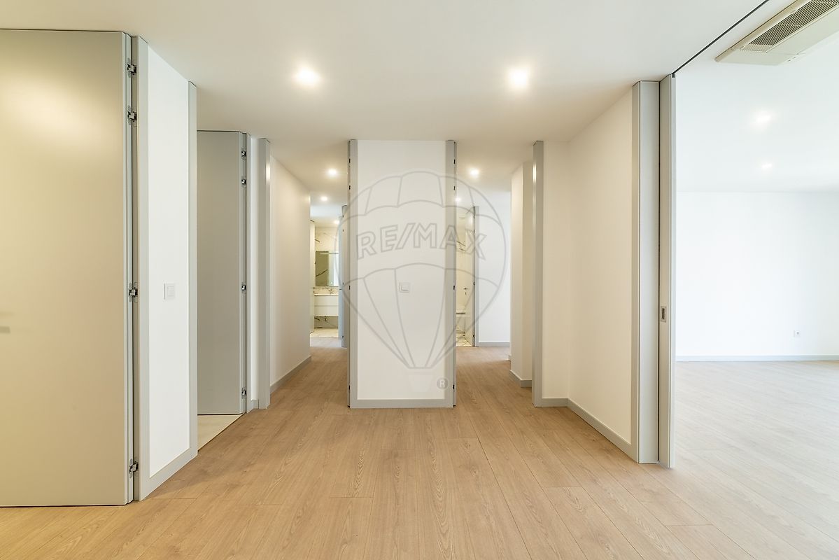 Apartamento T4 à venda em Cedofeita, Santo Ildefonso, Sé, Miragaia, São Nicolau e Vitória, Porto — foto 4
