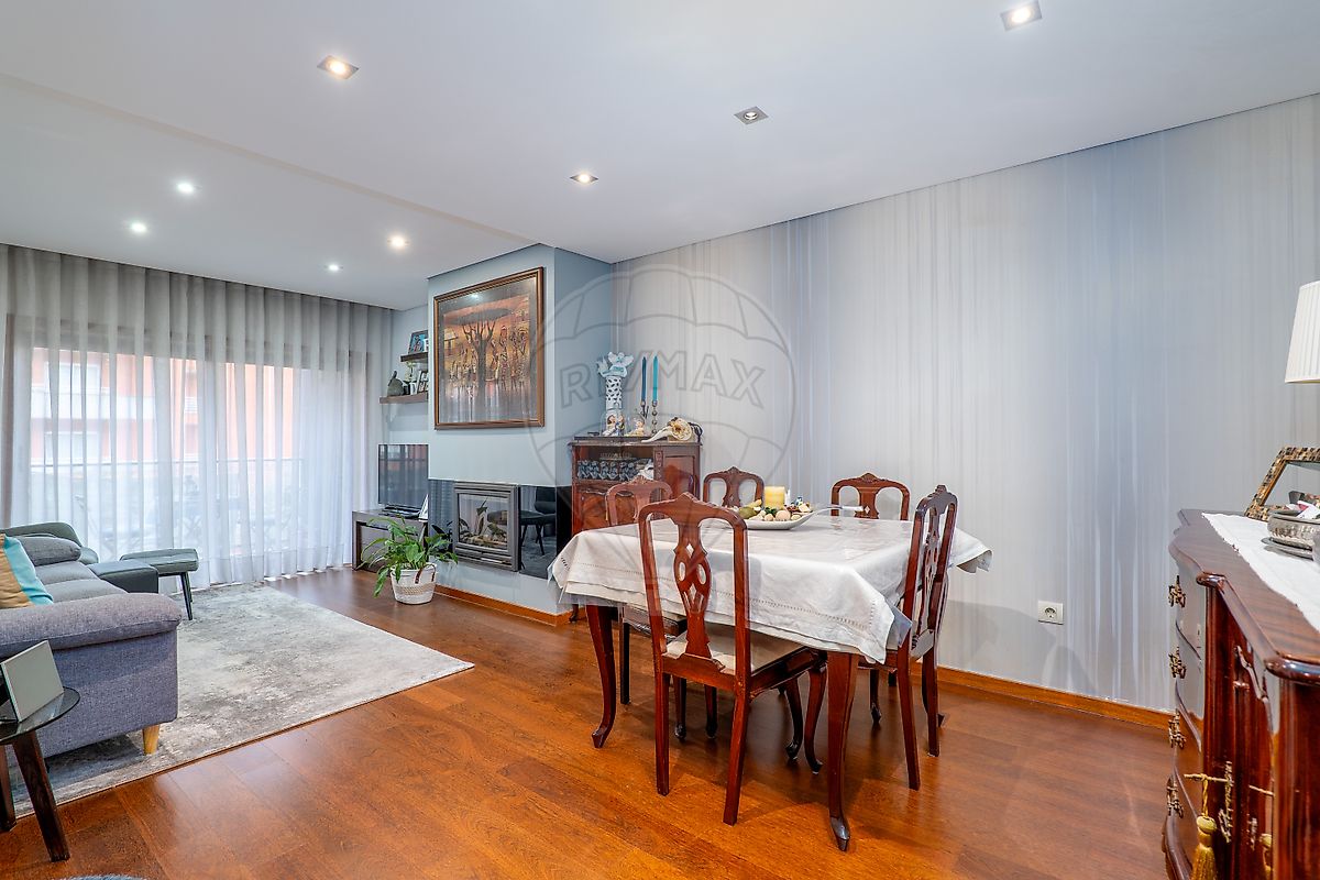 Apartamento T3 à venda em Vila Nova de Gaia