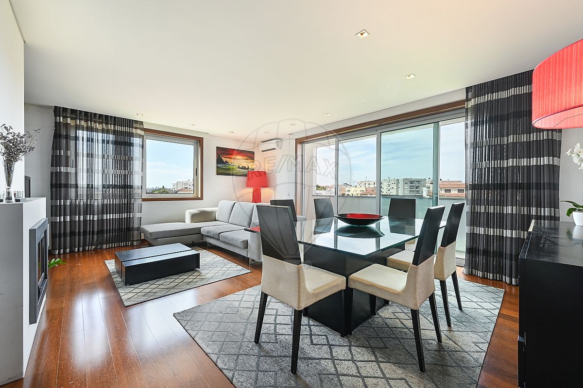Apartamento T2 à venda em Vila Nova de Gaia
