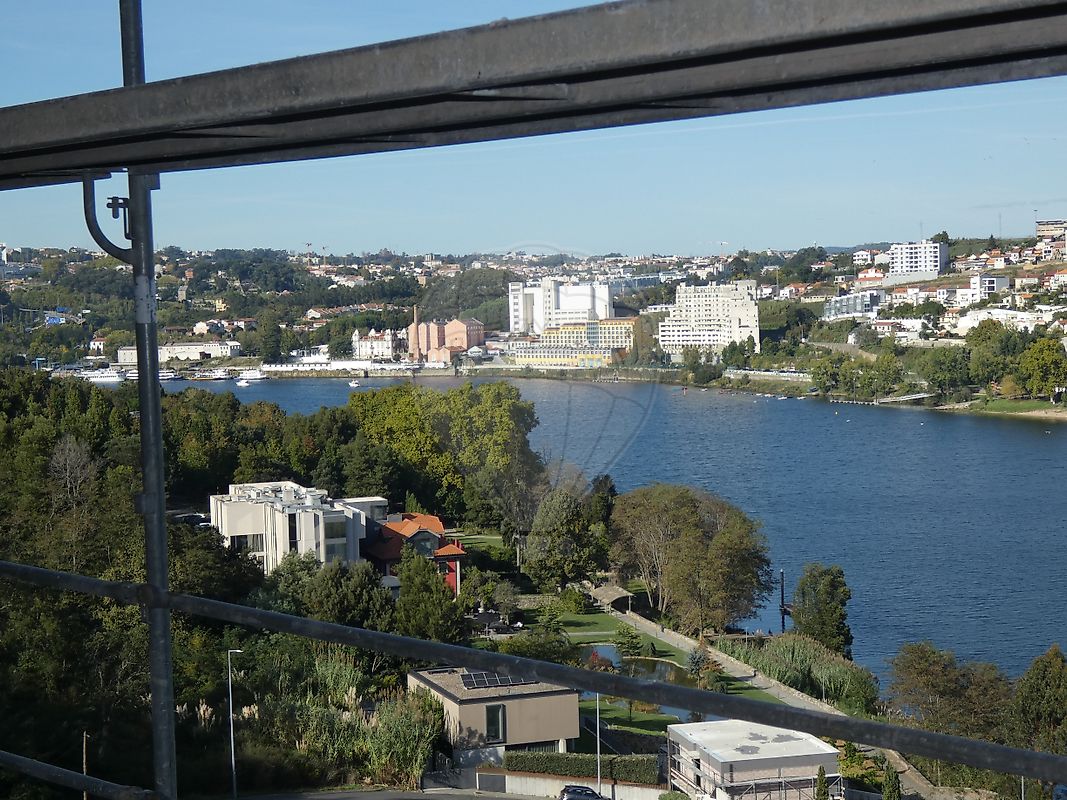Apartamento T3 à venda em Vila Nova de Gaia