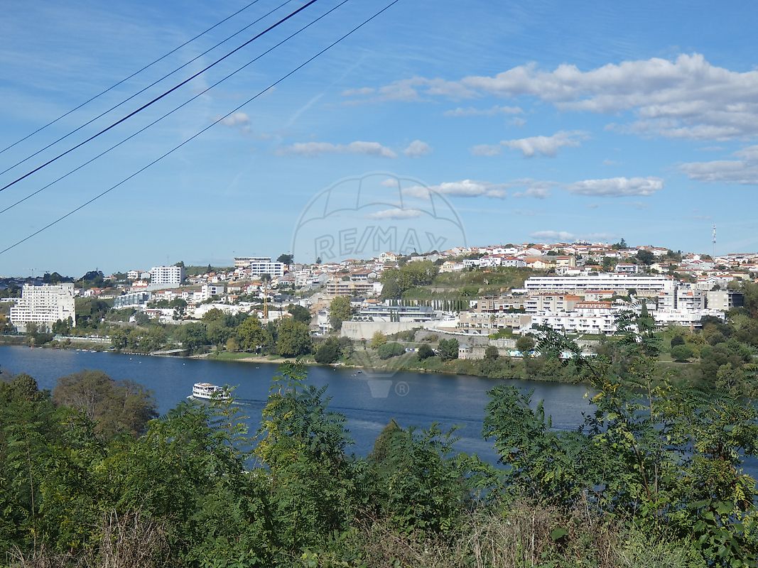 Apartamento T2 à venda em Vila Nova de Gaia