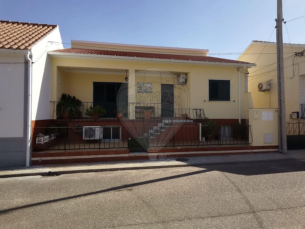 Moradia T5 para venda