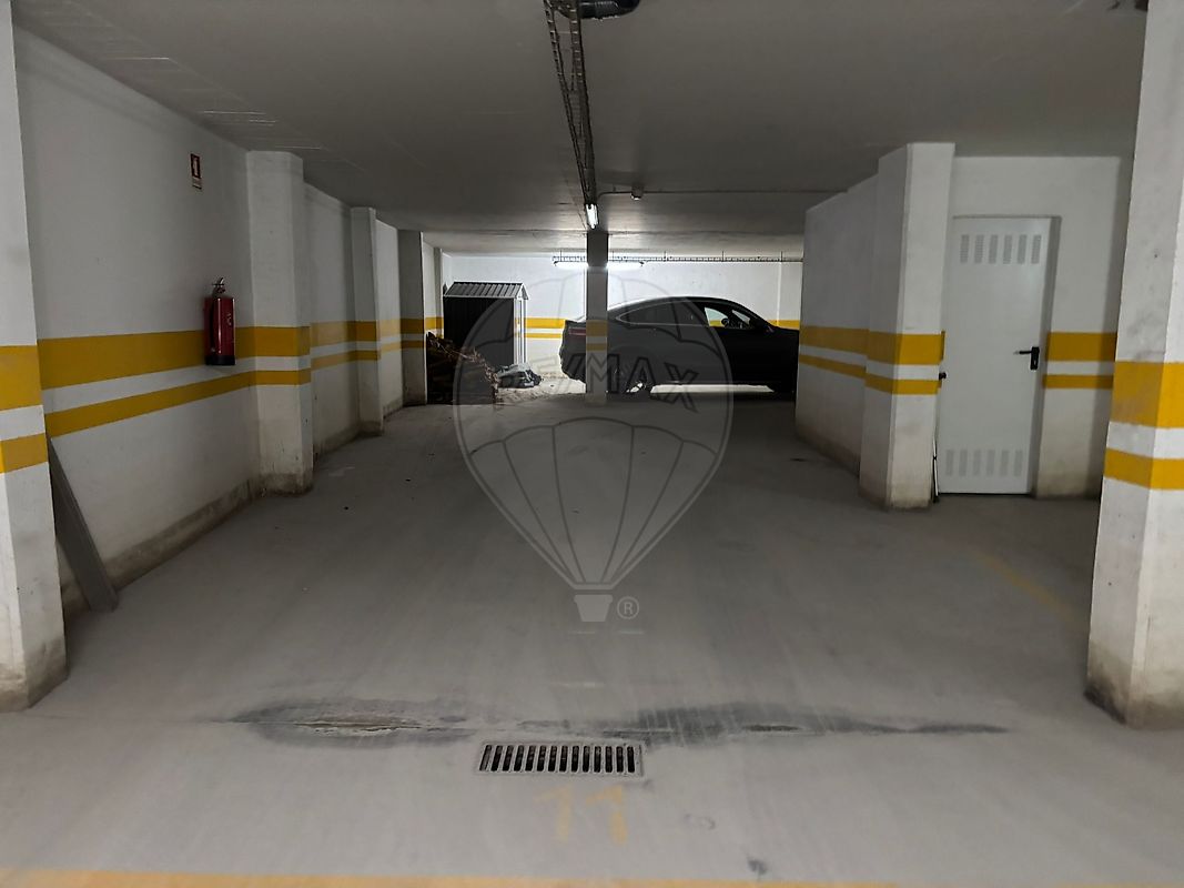 Garagem à venda em Coruche