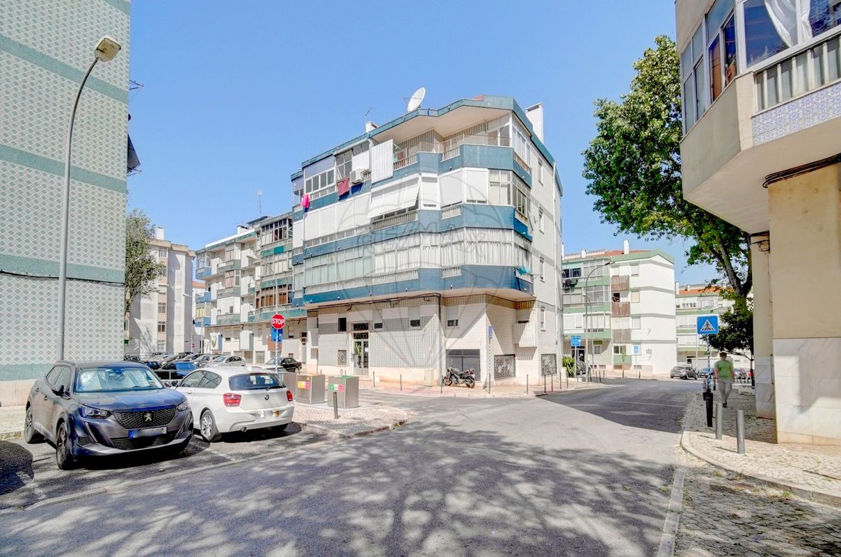 listing 124871003-122 picture-0