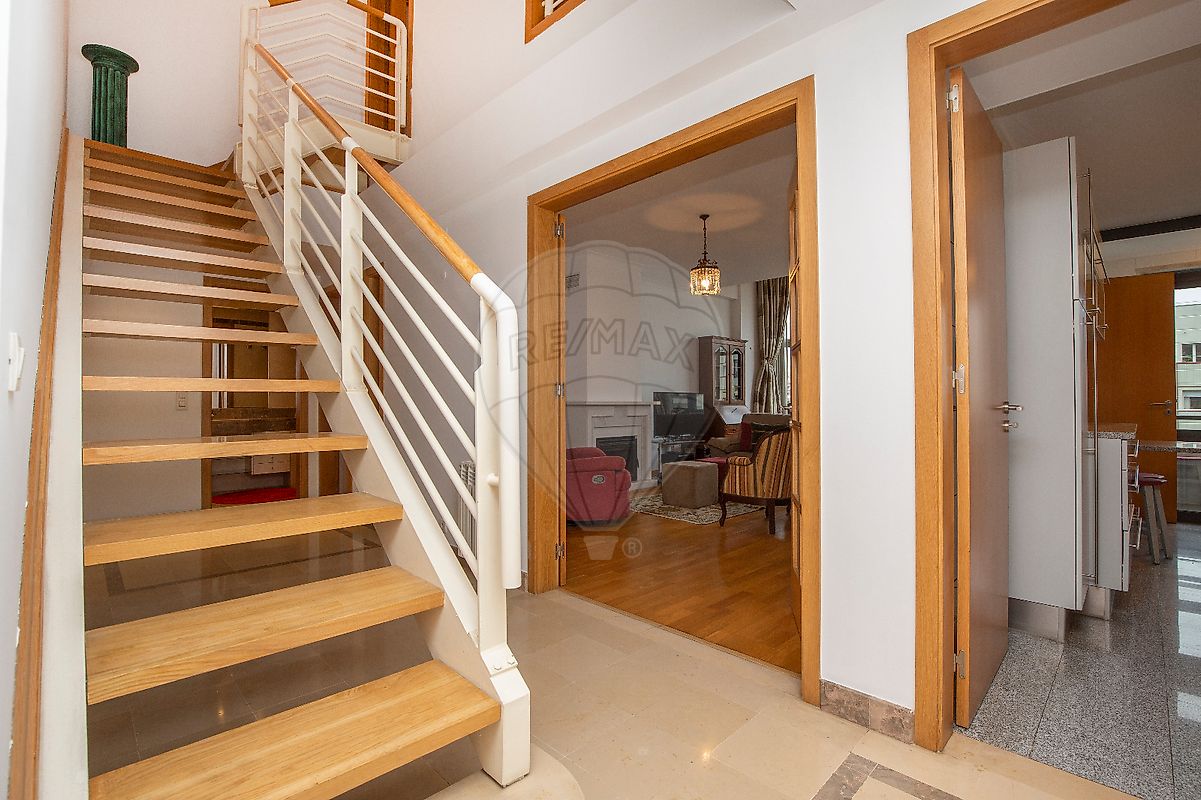 Apartamento T4 para arrendar em Lisboa