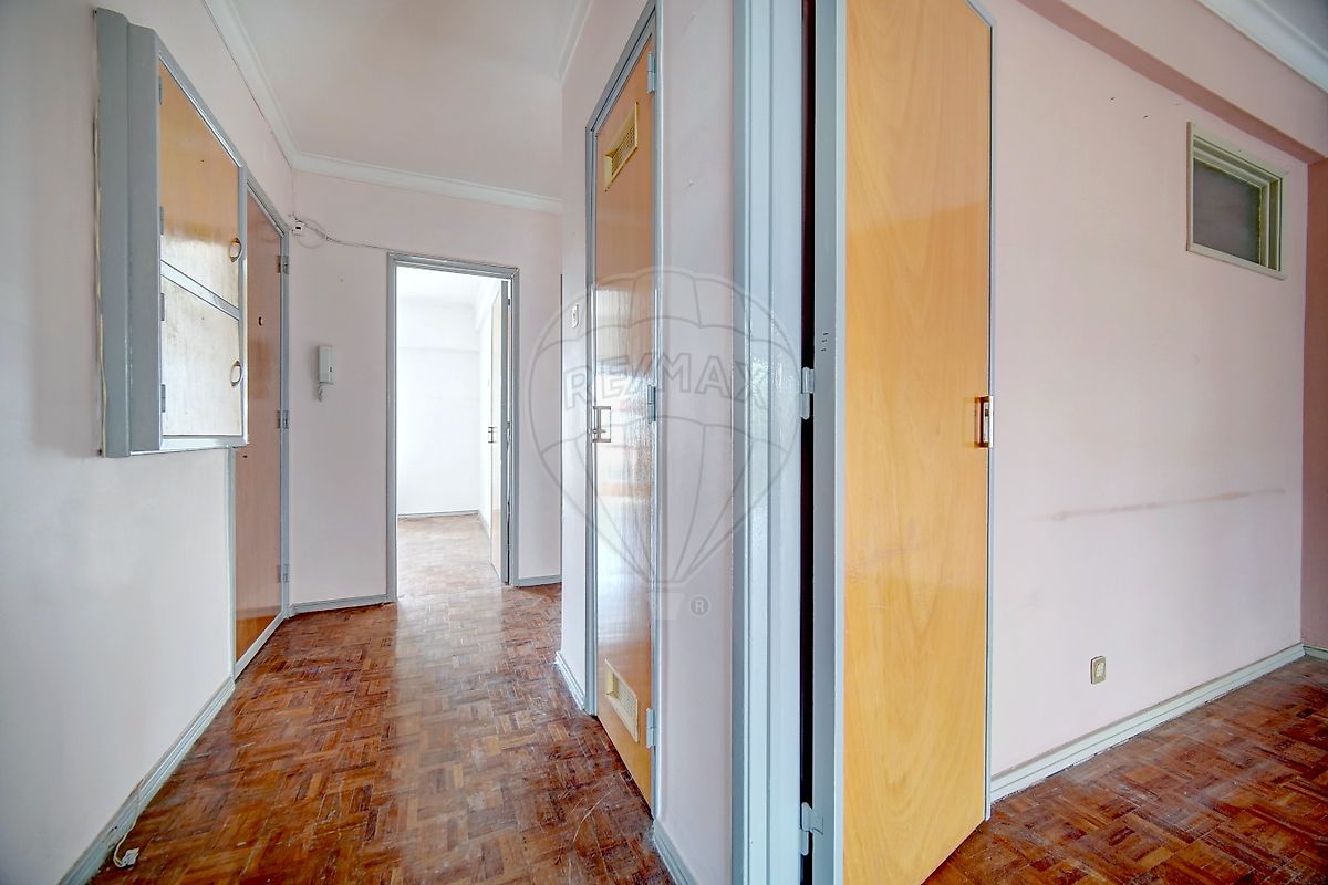 Apartamento T2 à venda em Loures