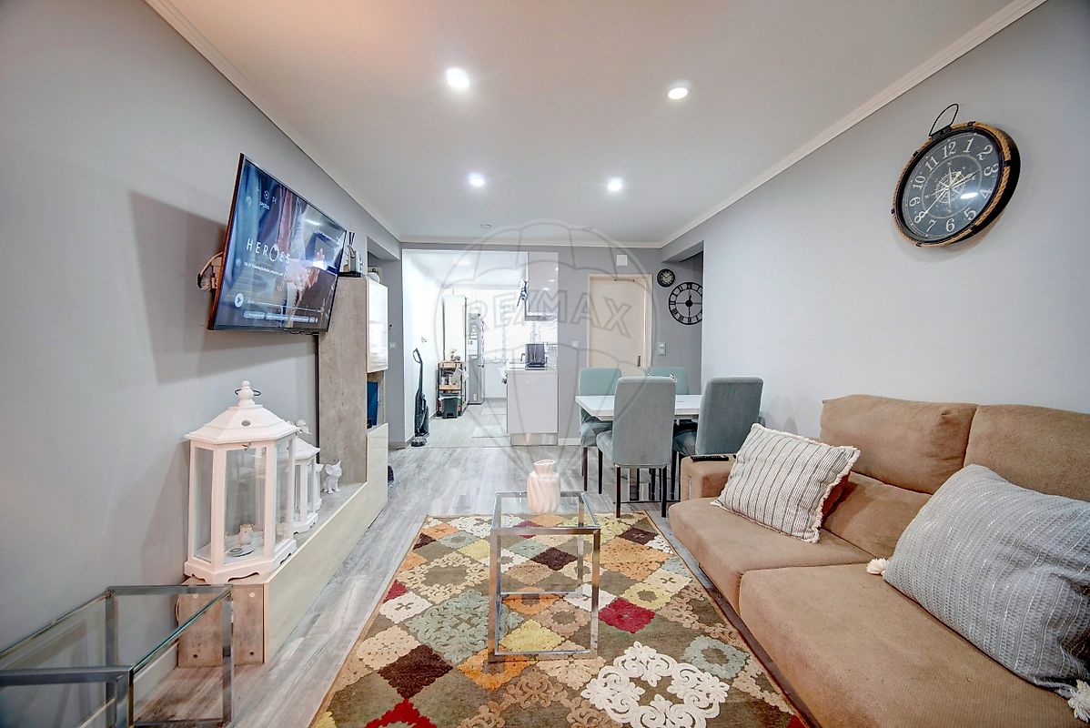 Apartamento T2 à venda em Loures