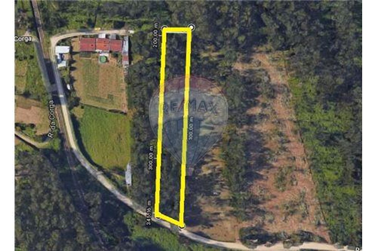 Land for sale in Santa Maria da Feira, Portugal — €110,000