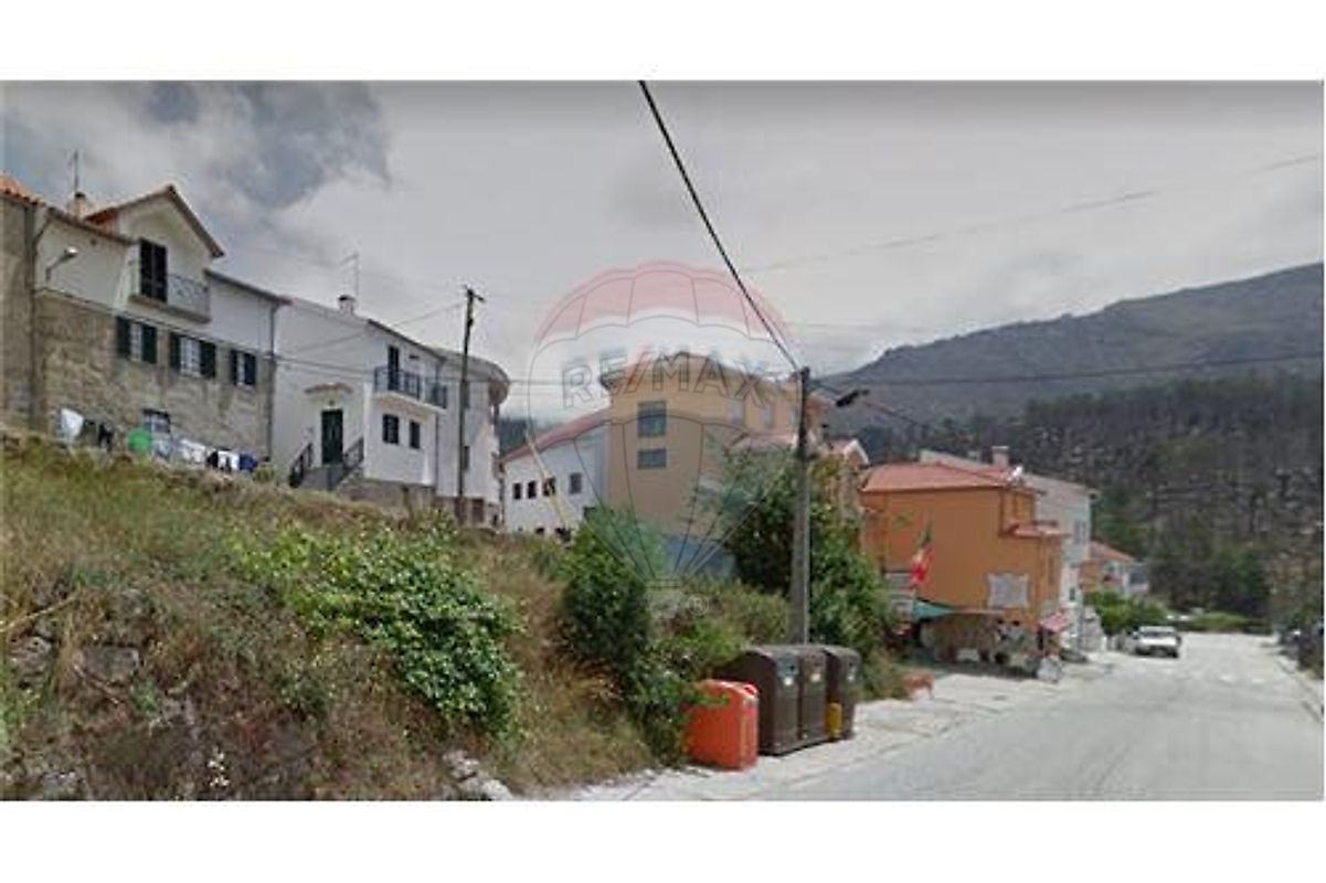 Moradia T4 para venda