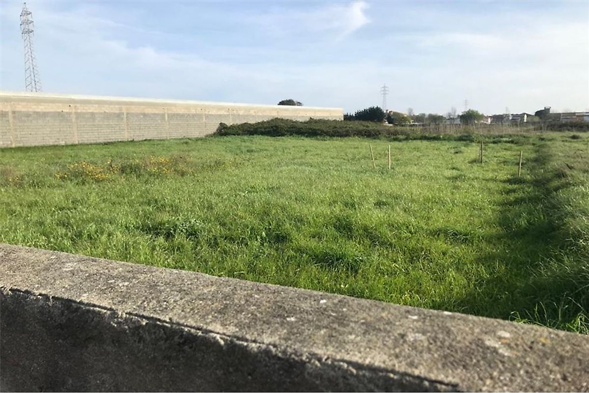 Terreno à venda em Espinho