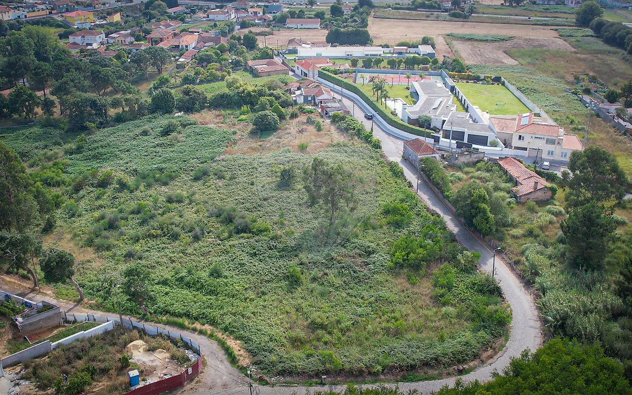 Land for sale in Espinho, Portugal — €1,310,000