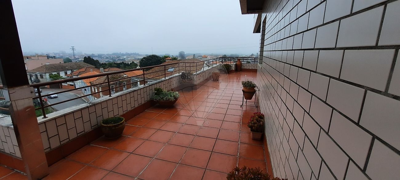 Apartamento T4 à venda em Santa Maria de Lamas, Santa Maria da Feira — foto 16