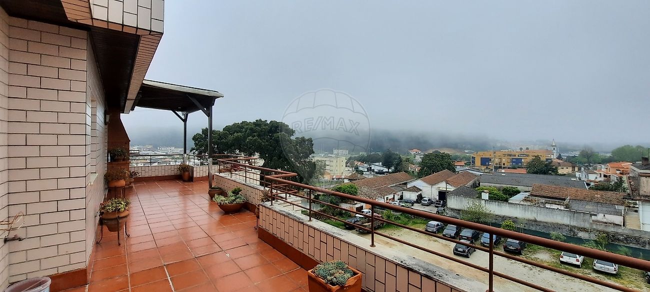 Apartamento T4 à venda em Santa Maria da Feira
