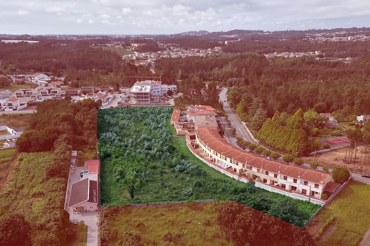 Land for sale in Santa Maria da Feira, Portugal — €600,000