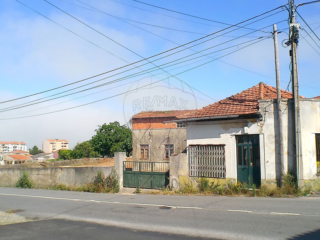 Moradia T4 para venda