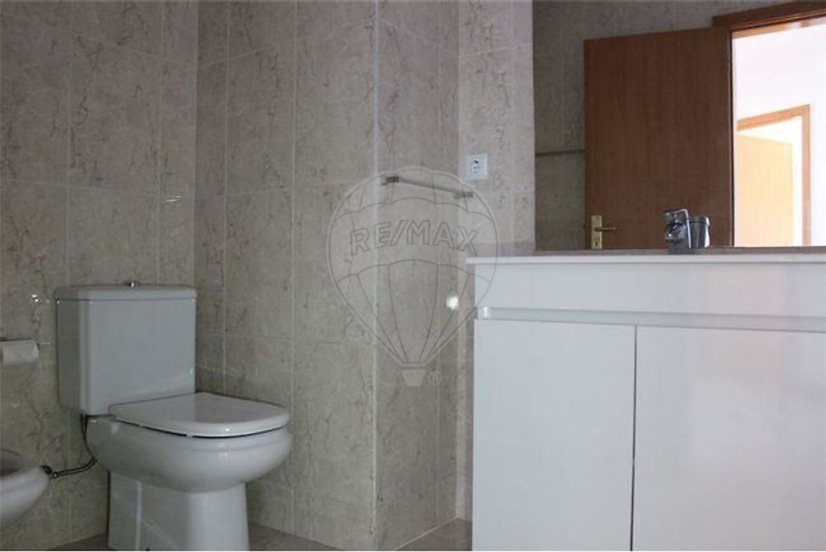 listing 124881013-161 picture-0