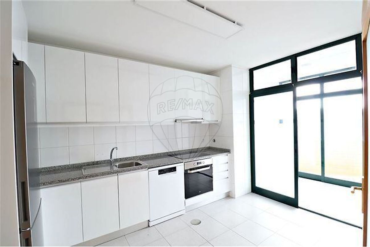 listing 124881013-161 picture-0