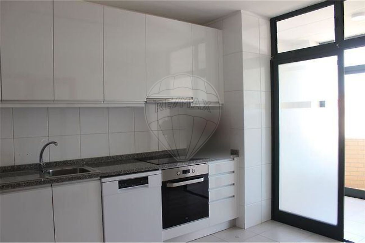 listing 124881013-161 picture-0