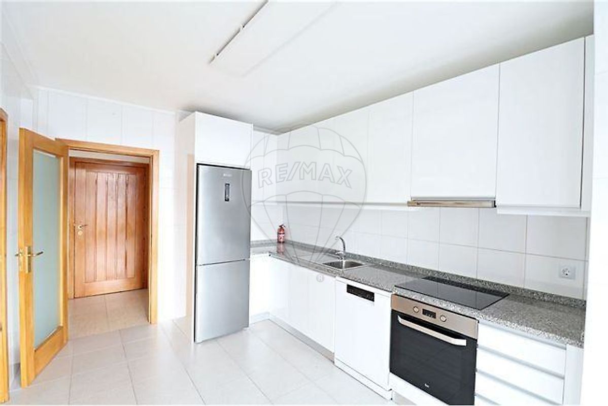 listing 124881013-161 picture-0