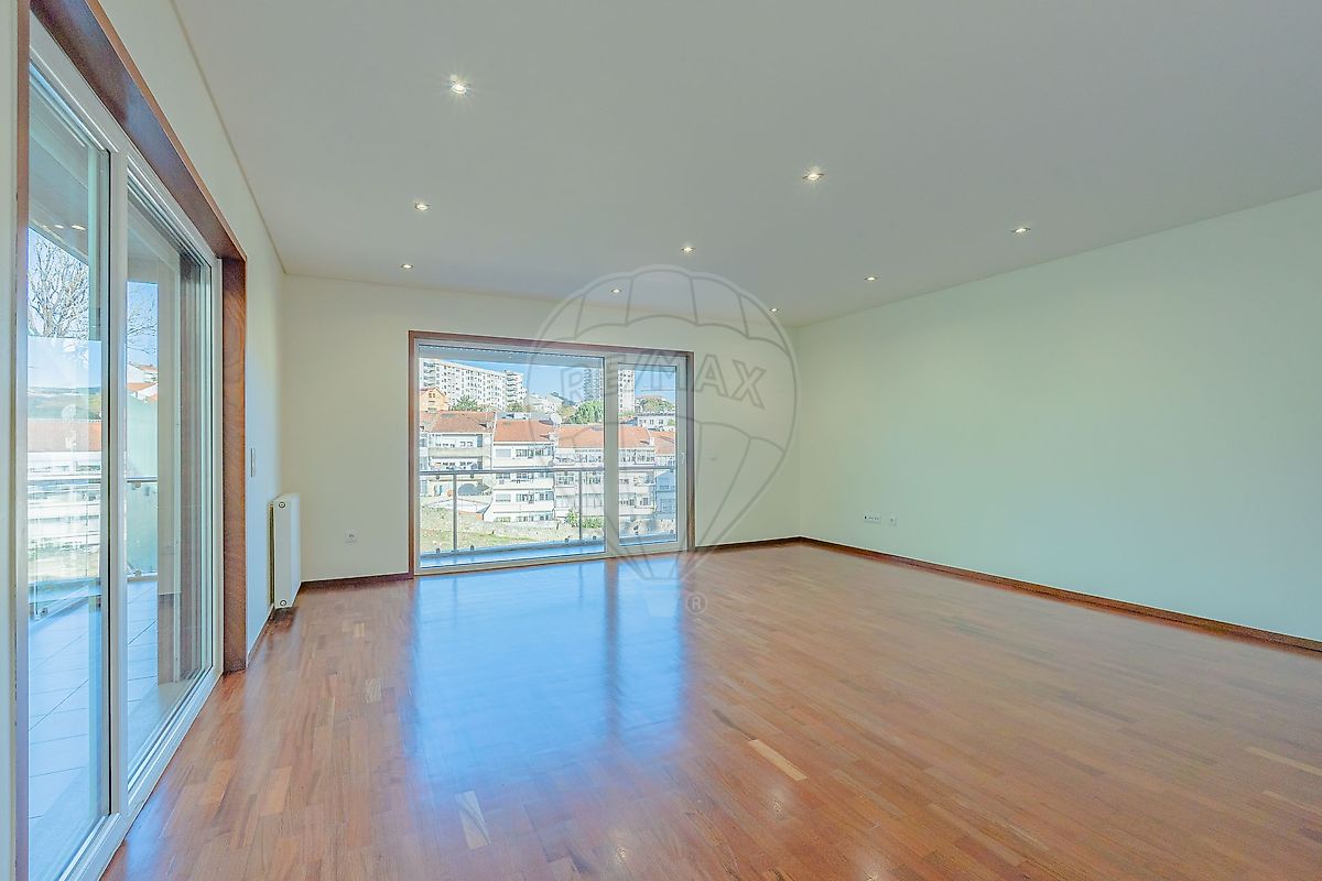 Apartamento T2 à venda em Porto